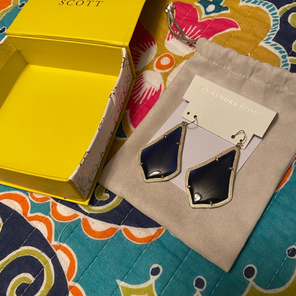 Kendra Scott Navy Earrings.